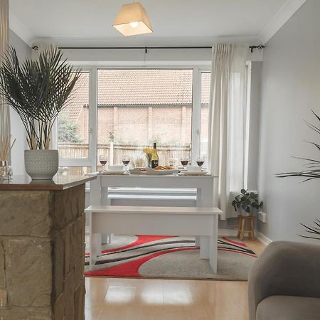 フォークストン Idyllic 3-Bed House. 5-Min From Channel Tunnelヴィラ エクステリア 写真