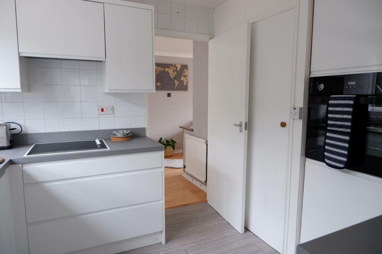 フォークストン Idyllic 3-Bed House. 5-Min From Channel Tunnelヴィラ エクステリア 写真